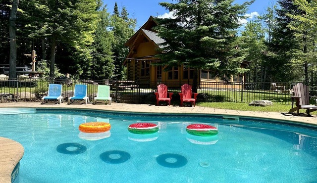 Blue Bear Spa ,private pool & lake access