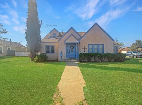 Blue bird House- 6 Rooms for extended room stay