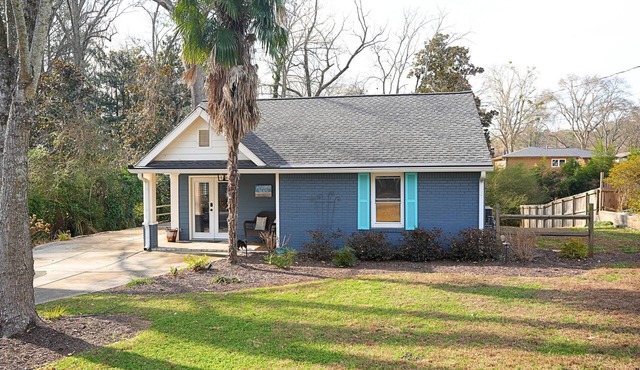 Blue Bungalow-Downtown Acworth