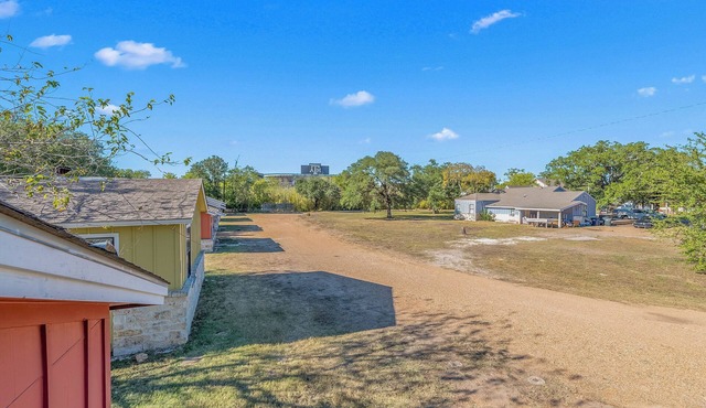 Blue Bungalow ~ less than a mile from TAMU