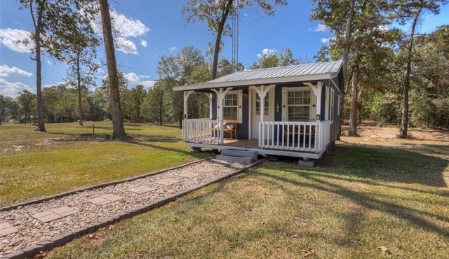 Blue cabin retreat on white rock creek