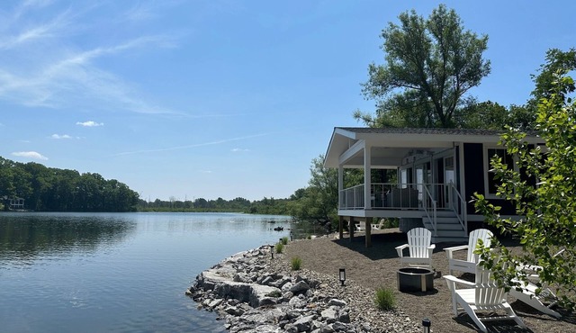 Blue Canoe-Upscale Lake Cottage-Chautauqua-Lilydale-Luxury on the Lake