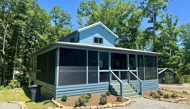 Blue Chair Hideaway at The Retreat at Water's Edge