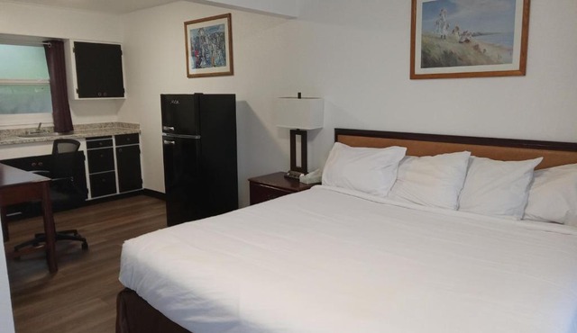 Blue Coast Inn & Suites