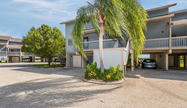 Blue Crab Key Condo with Amazing Water Views!