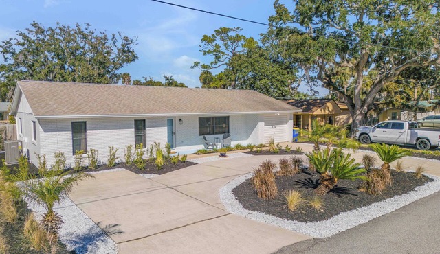 Blue Door River House - Fenced Yard & Pet Friendly - Steps to the ICW