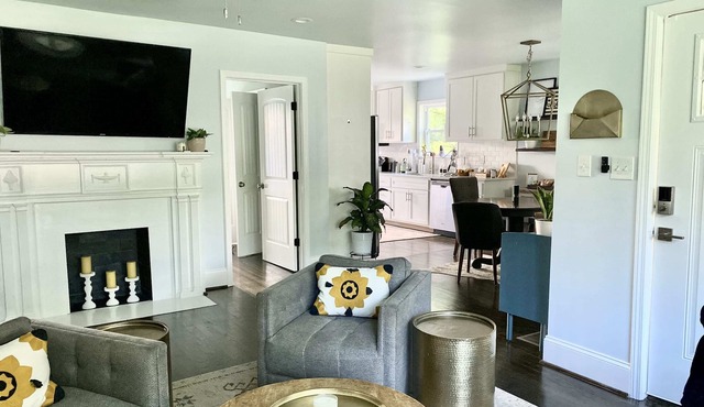 Blue Door: Walk to Avondale, Dog-Friendly w Yard