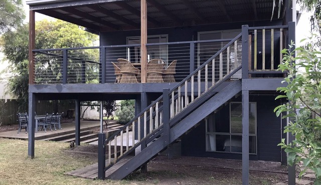 Blue Fin Inverloch - Linen and Pet Friendly