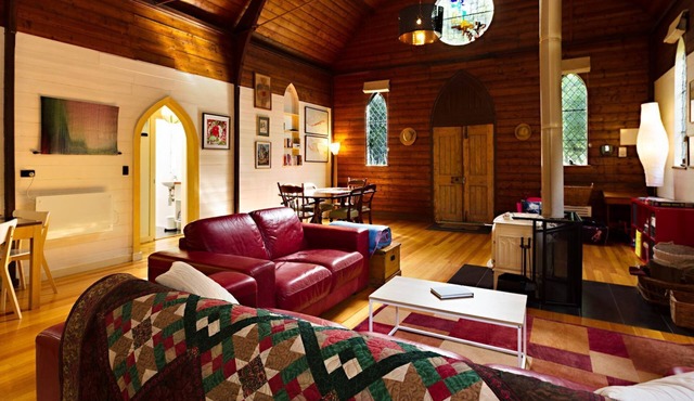 Blue Gum Church - Artistic Retreat