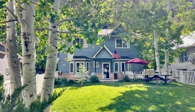 Blue Haven 5BR/3.5BA - Smaller Group Discounts Available!