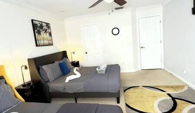 Blue Haven (Near Downtown/Ybor City/Beaches)