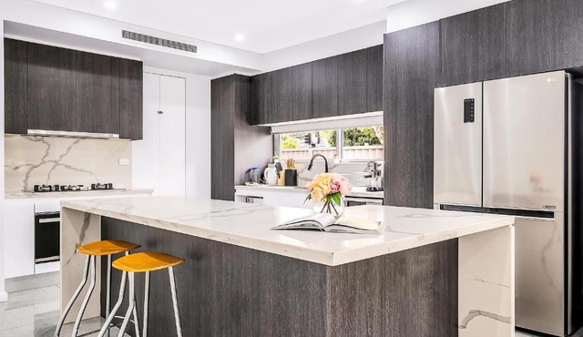 Blue Haven Retreat - Beverly Hills 208