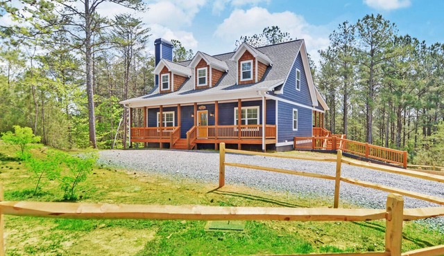 Blue Heaven, Family vacation near Ocoee River, McCaysville, and Blue Ridge Area