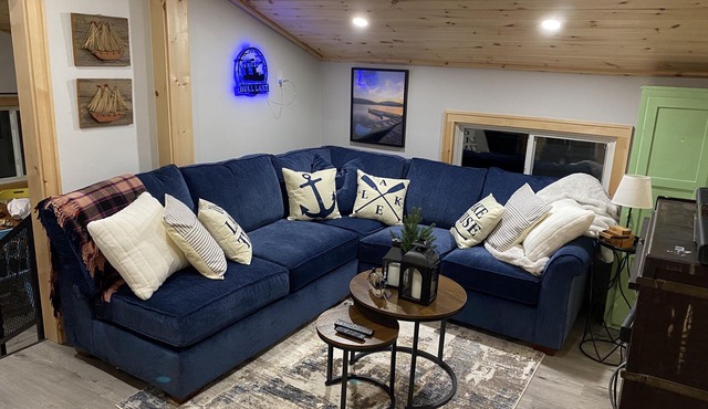 Blue Heaven - Fully Updated 3 Bedroom with Bunkie Tranquil Paradise on Bull Lake