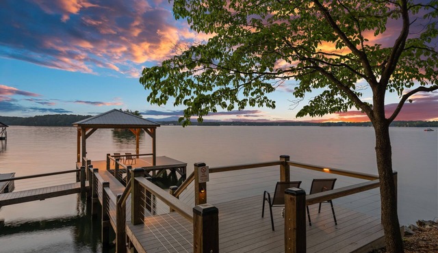 Blue Heron Bliss by SoCharm | Waterfront Retreat