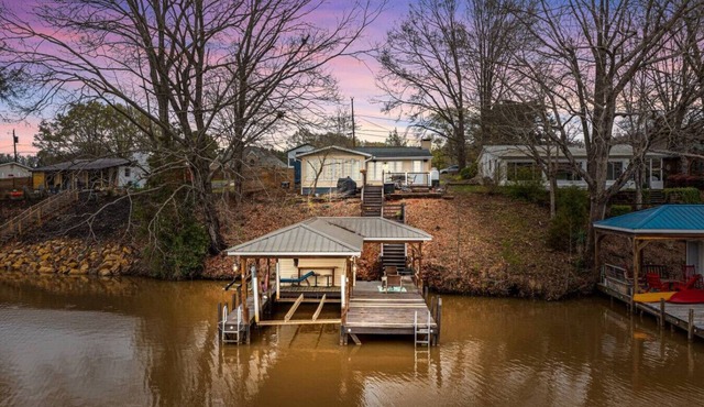 Blue Heron Bungalow at Lake Tillery