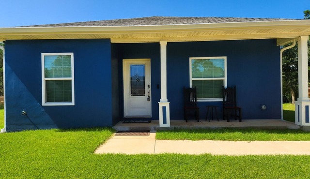 Blue Heron Cottage – Cozy Family Retreat