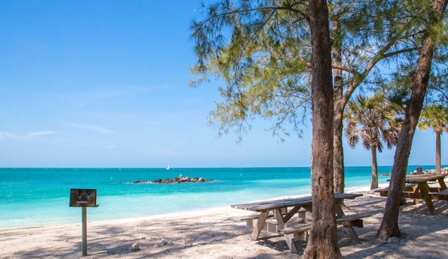 *BLUE HERON'S COVE @ THE ANNEX* Luxury Villa by Duval + LAST KEY SERVICES.