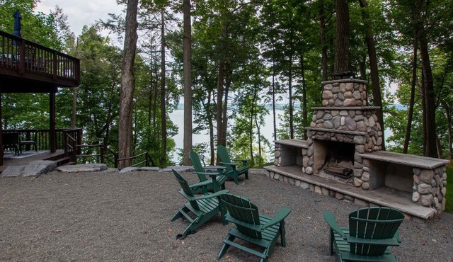 Blue Heron Shores Estate: Upscale Lodge on Cayuga Lake - Close to Ithaca!"