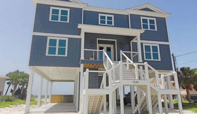 Blue Heron Waterfront 7 Bdrm, 5 bath with Private Pool/elevator