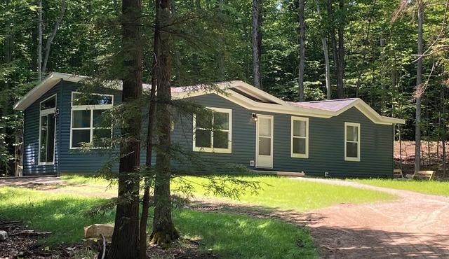 Blue House by the Bay - Spacious New Home on 1+ Acre Scenic Wooded Lot