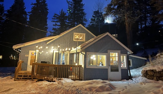 BLUE HOUSE IN THE HEART OF EVERGREEN