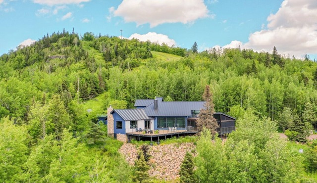 Blue House - Lake Superior Views - Lutsen, MN - Cascade Vacation Rentals