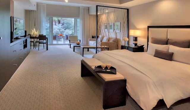 Blue King Suite in Miami!