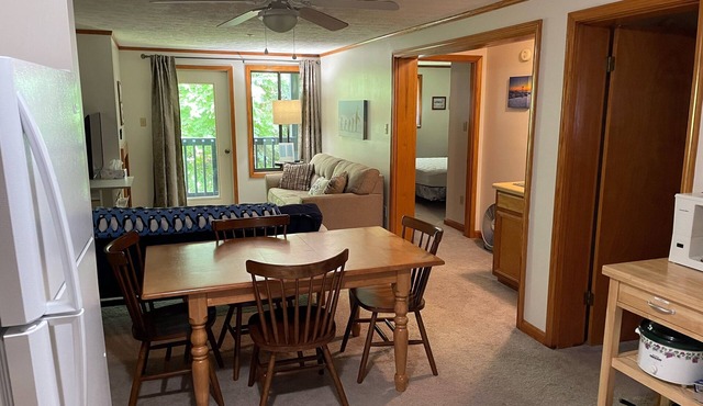 Blue Knob Condo - 2/Queen Bedrooms, 2/Full Baths, Indoor Pool, Wet Bar & WiFi