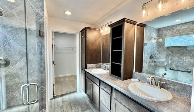 Blue Lagoon - 2/2 + Office & Golf Cart in The Village of DeLuna