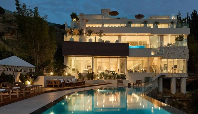 Blue Lagoon: Ultra-Luxury View Estate Steps from the Sunset Strip
