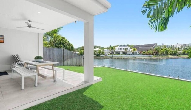 Blue Lagoon Villa B!