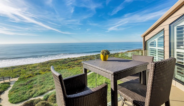 Blue Luana - Luxury Oceanfront Condo with AC