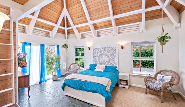 BLUE Mermaid's Cottage TA-038-749-9520-01