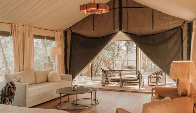 Blue Mist - Luxury Glamping Tent