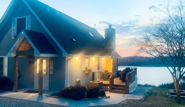 Blue Moon Cottage