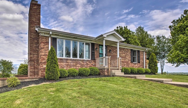 'Blue Moon Cottage' w/Amazing Views of 5 Counties