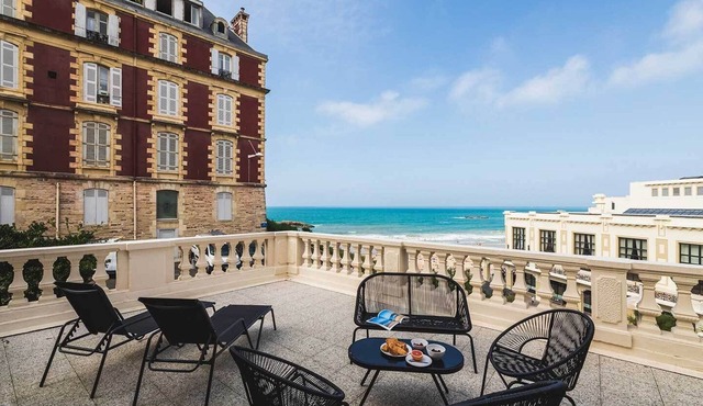 BLUE MOON KEYWEEK Seafront Apt with large Terrace and Parking Biarritz
