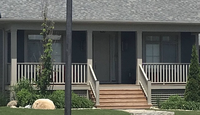 Blue mountain view, 4 bedroom home, steps to the village.