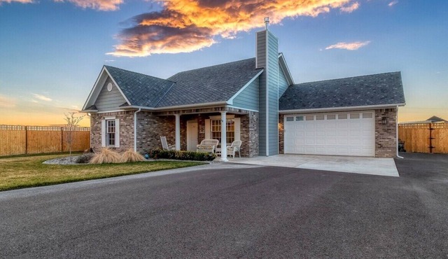 Blue Mountain Bungalow - Country Living near town