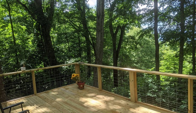 Blue Mountain Cabin minutes away from Lake Glenville public beach