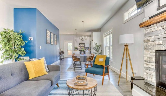 Blue Mountain Cottage | Mountain Views Near Biltmore