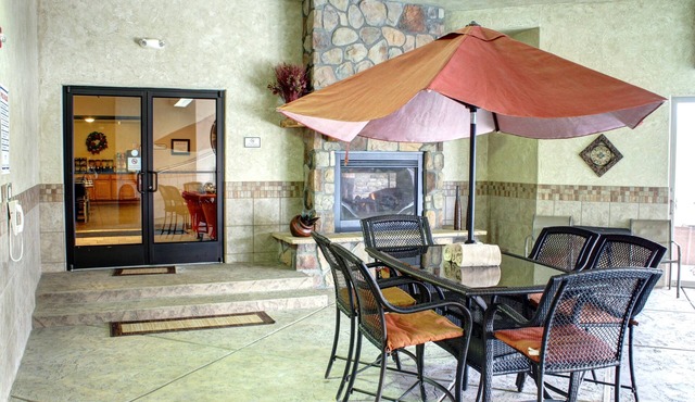 Blue Mountain Inn And Suites
