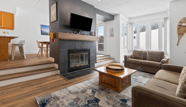 Blue Mountain Ski In Ski Out Resort Condo 2 Level