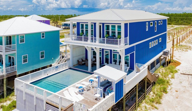 Blue Oasis - Ultimate Luxury, Beachfront Home, Private Pool and Elevator!