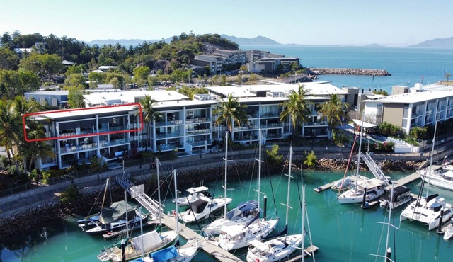 Blue on Blue Penthouse Apartment 335