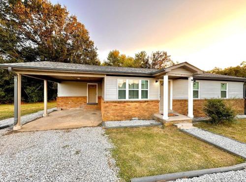 Blue Oval 10 Min - Country Home 3 Bed 1 Bath-Sleeps 5-6