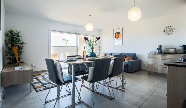 Blue Pearl A008 by Avecoeur