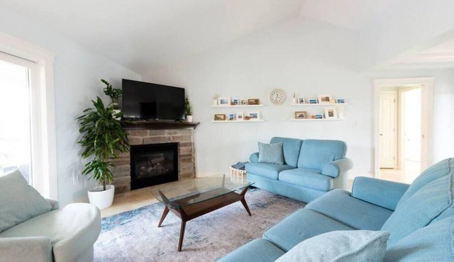 Blue Point Home- Beach Neighbourhood