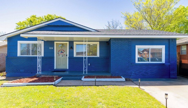Blue Prairie Cottage | Near Fort Sill | Fast WIFI